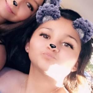 Meet your Posher, Fatima